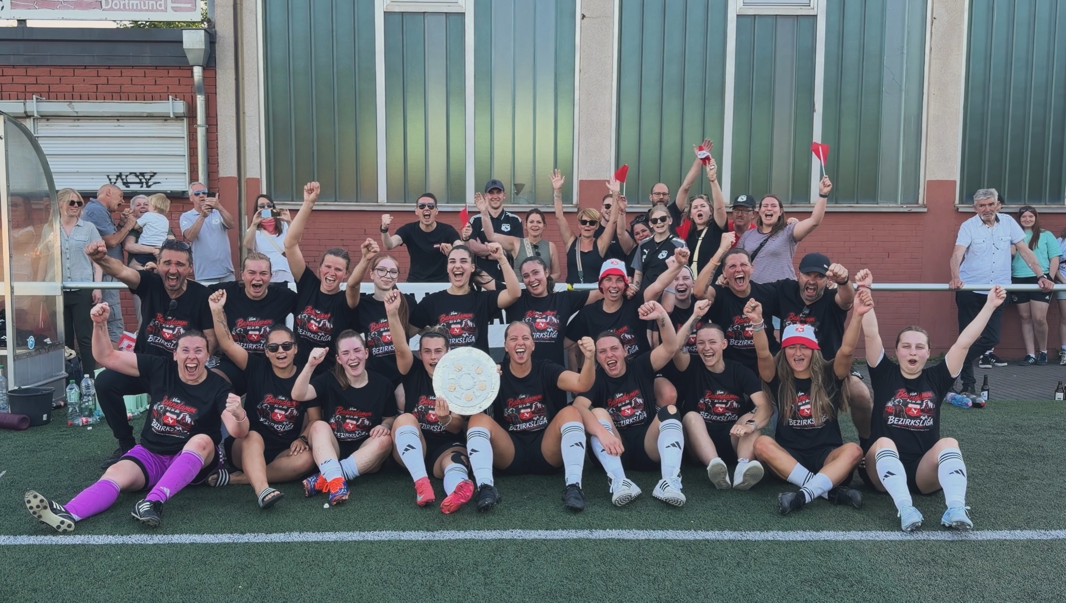 Bezirksliga – Unsere Damen machen den Aufstieg perfekt! Bezirksliga – Unsere Damen machen den Aufstieg perfekt!